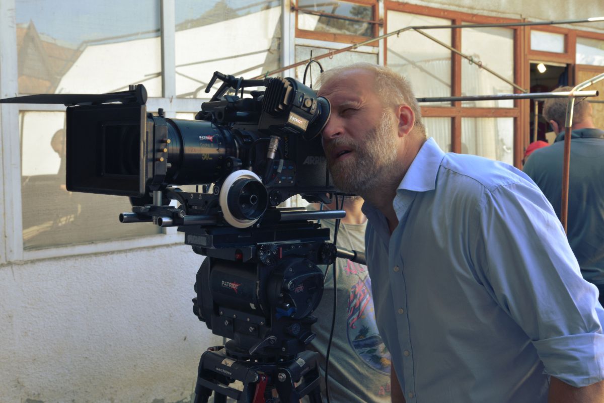 Peter Bebjak pri práci na filme Čiara.