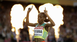 Ayanová predviedla na 10 000 m senzačné sólo, o víťazovi disku rozhodli 2 cm