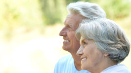 Slováci si viac sporia na starobu