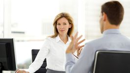 Čo robiť, ak je jeden z partnerov workoholik? Toto radí psychológ 