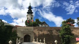 Nitra bude mať svoju vlastnú eurobankovku s vyobrazením hradu a Corgoňa