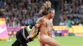 Chcel zatieniť Bolta? Pred hviezdami si (necelú) stovku zabehol aj naháč