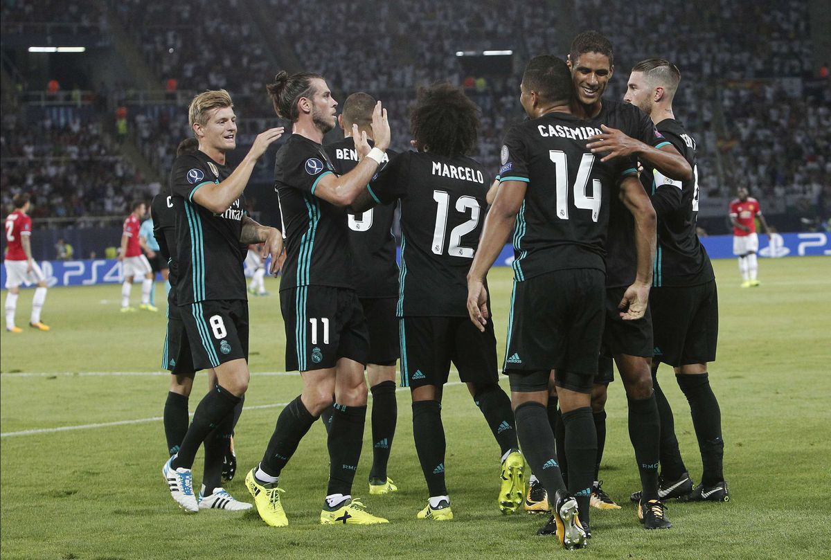 Hráči Realu Madrid sa tešia z gólu.