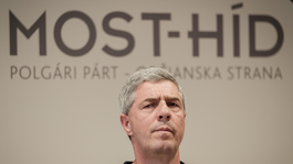 Bugárovi zdvihol tlak Paška zo SNS