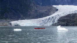 Muž našiel na pobreží 50 rokov starý odkaz vo fľaši od ruského námorníka