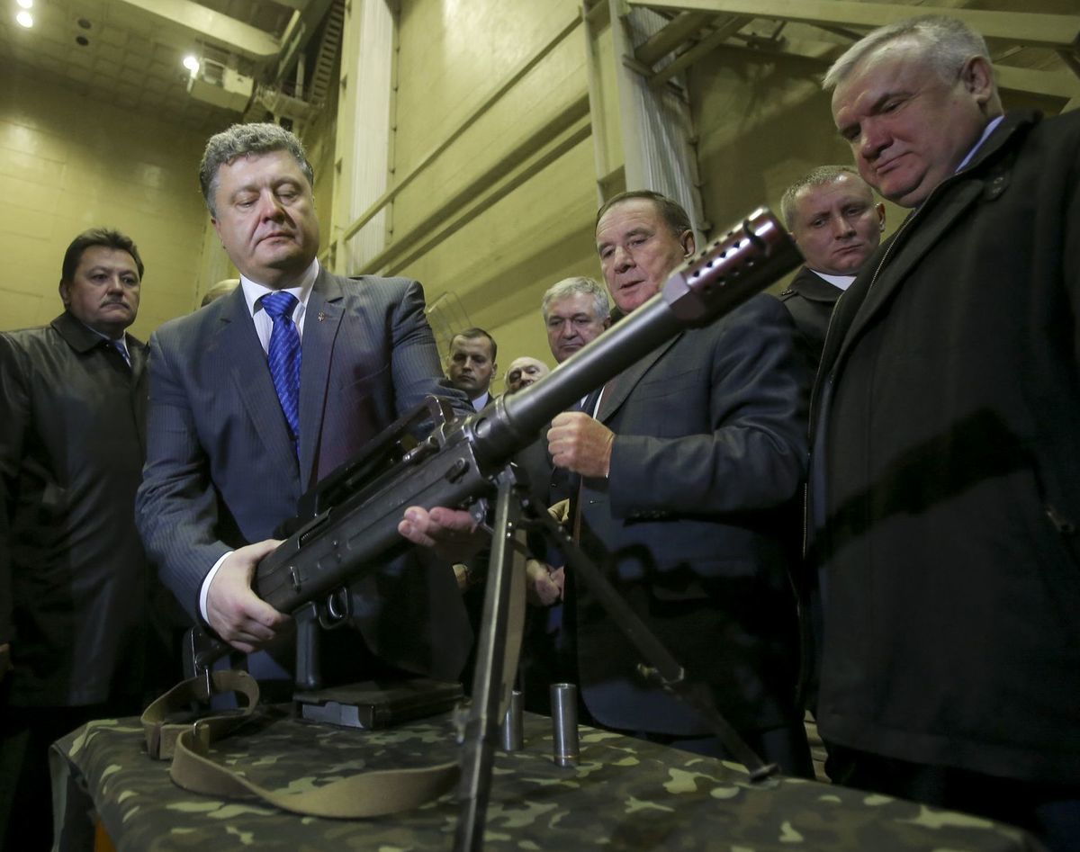 Ukrajinský prezident Petro Porošenko počas...
