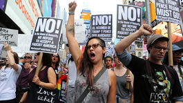 Potrebuje Trump extrémistov?