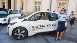 Mestskej polícii v Bratislave chýbajú policajti, chce prijať 20 nových