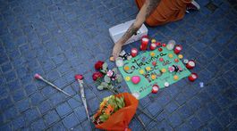 V La Lige si uctia obete útoku. Messi a spol. tak urobili už pred tréningom