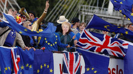 Britská vláda chce zachovať súčasný obchod s EÚ aj po brexite