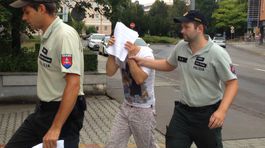 V Prievidzi chytili páchateľa, ktorý polial vrátnika horľavinou a podpálil