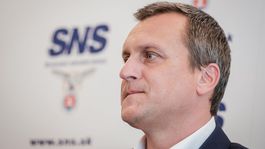 Slovenskú národnú stranu opozičné návrhy nezaujímajú. Opozícia: Je to groteskné až smiešne