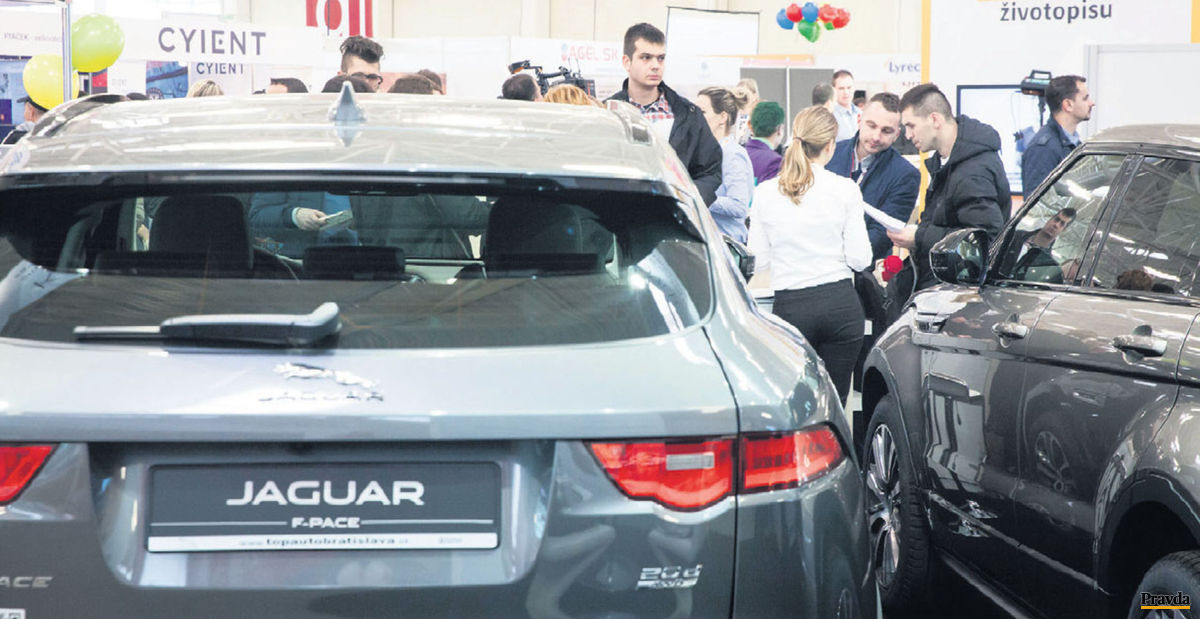Jaguar Land Rover bude musieť ponúknuť...