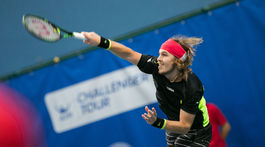 Dobrý úvod mu na postup nestačil. Lacko prehral s turnajovou trojkou