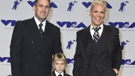 Pink a jej manžel Carey Hart prišli spoločne s dcérkou Willow.