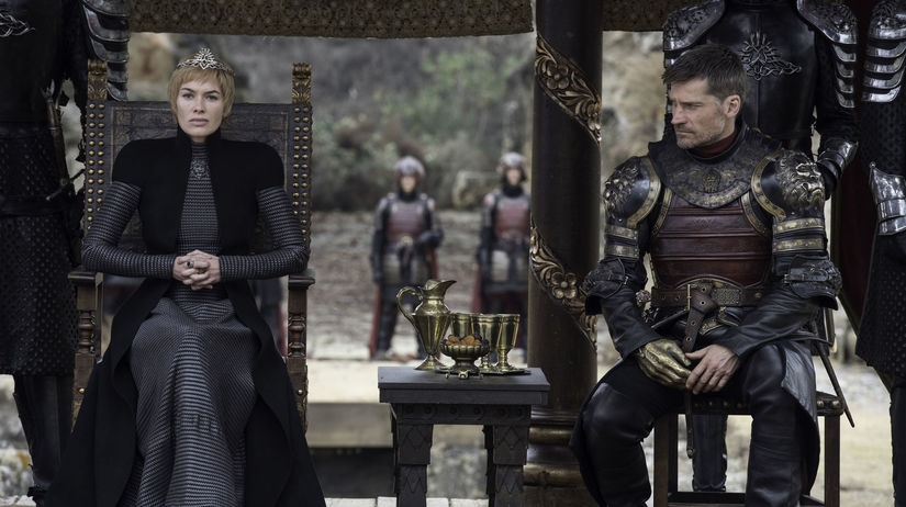 hra o tróny Cersei Lannisterová a jej brat Jaime