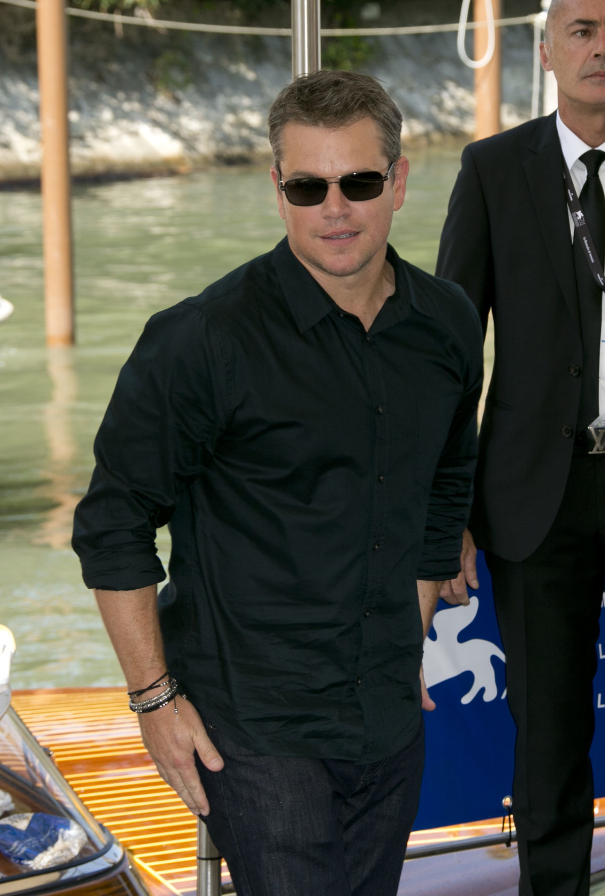 Matt Damon prichádza na tlačovú konferenciu k...