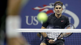 Federer sa rozbehol, proti Nemcovi Kohlschreiberovi mu stačili tri sety