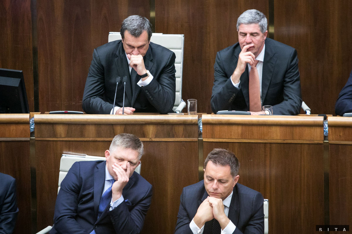 Zľava hore: Predseda NR SR Andrej Danko,...