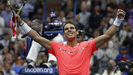 Veľká nakladačka. Nadal sa s mladým Rusom nemaznal, dovolil mu päť gemov