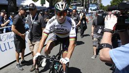 Sagan v špurte zaváhal a finišoval piaty, cyklistov potrápili extrémne horúčavy