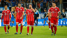 Bayern podľahol Hoffenheimu, Dortmund nevyužil dlhú presilovku