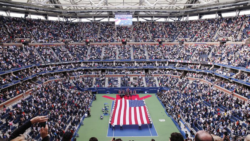 Pohľad na hlavný dvorec Arthur Ashe Stadium...