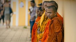 Kambodža, mnísi