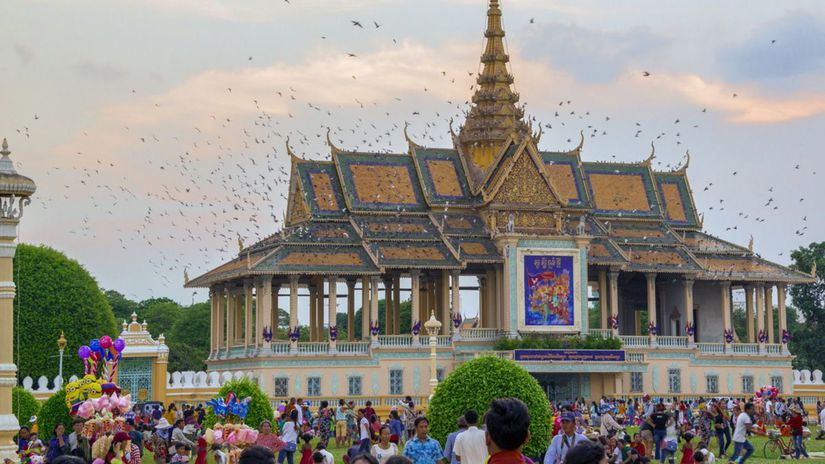 Námestie pred Kráľovským palácom počas voľna.