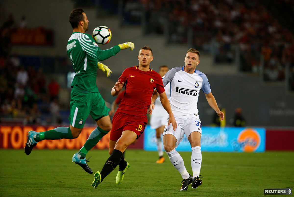 Slovenský obranca Interu Miláno Milan Škriniar...