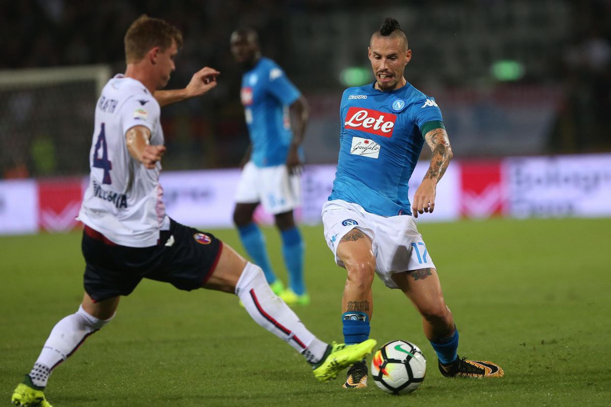Slovenský stredopoliar Marek Hamšík (vpravo).