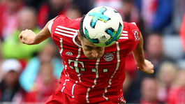 100 zápasov, 82 gólov. Lewandowski ničí súperov v Bundeslige