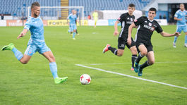 Slovan vyhral pred biednou návštevou, Nitra opäť prvá