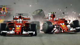 Räikkönen odpálil Vettela. Z blamáže Ferrari profitoval Hamilton