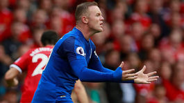 Rooney sa vrátil na Old Trafford. United mu nič nedarovali