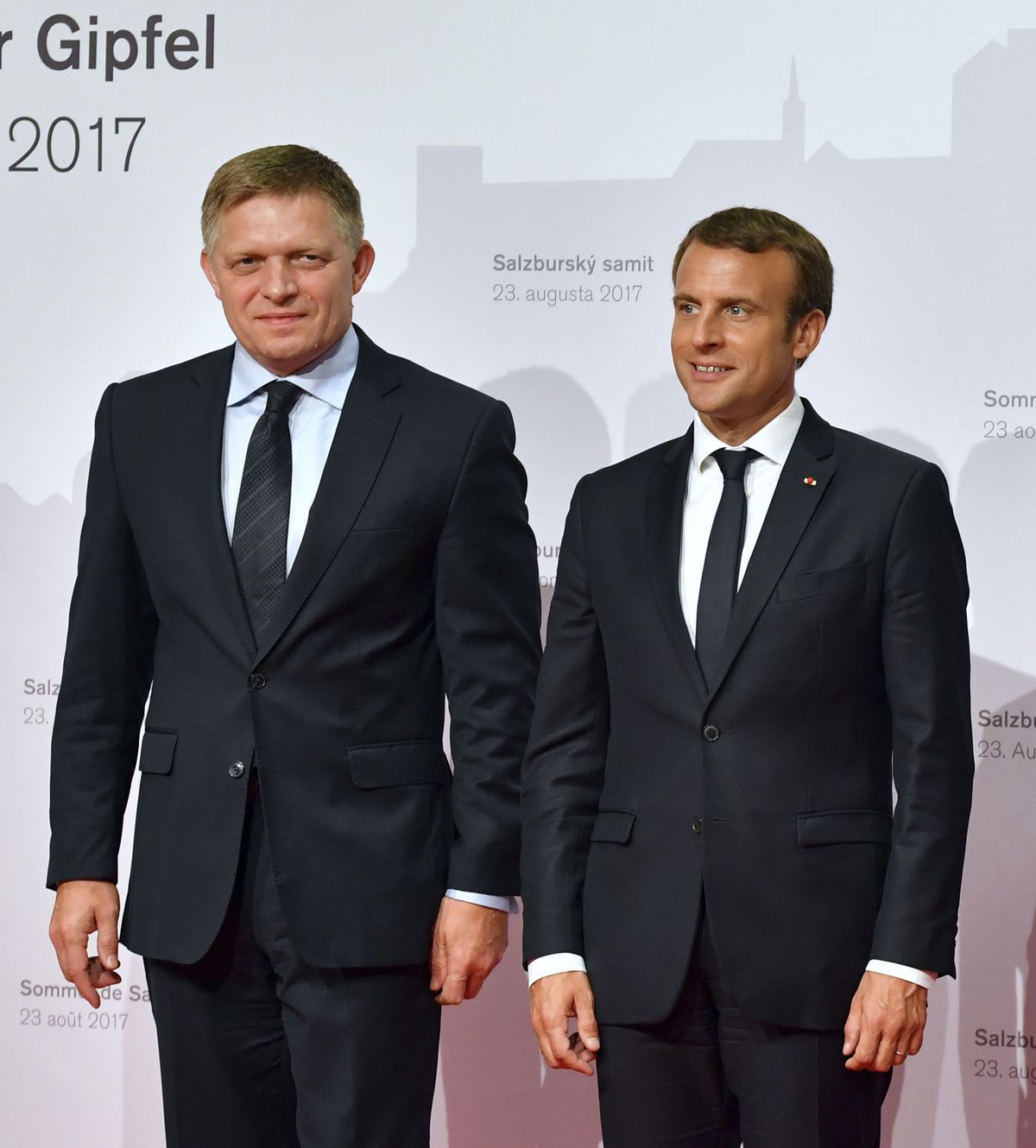 Premiér Robert Fico a francúzsky prezident...