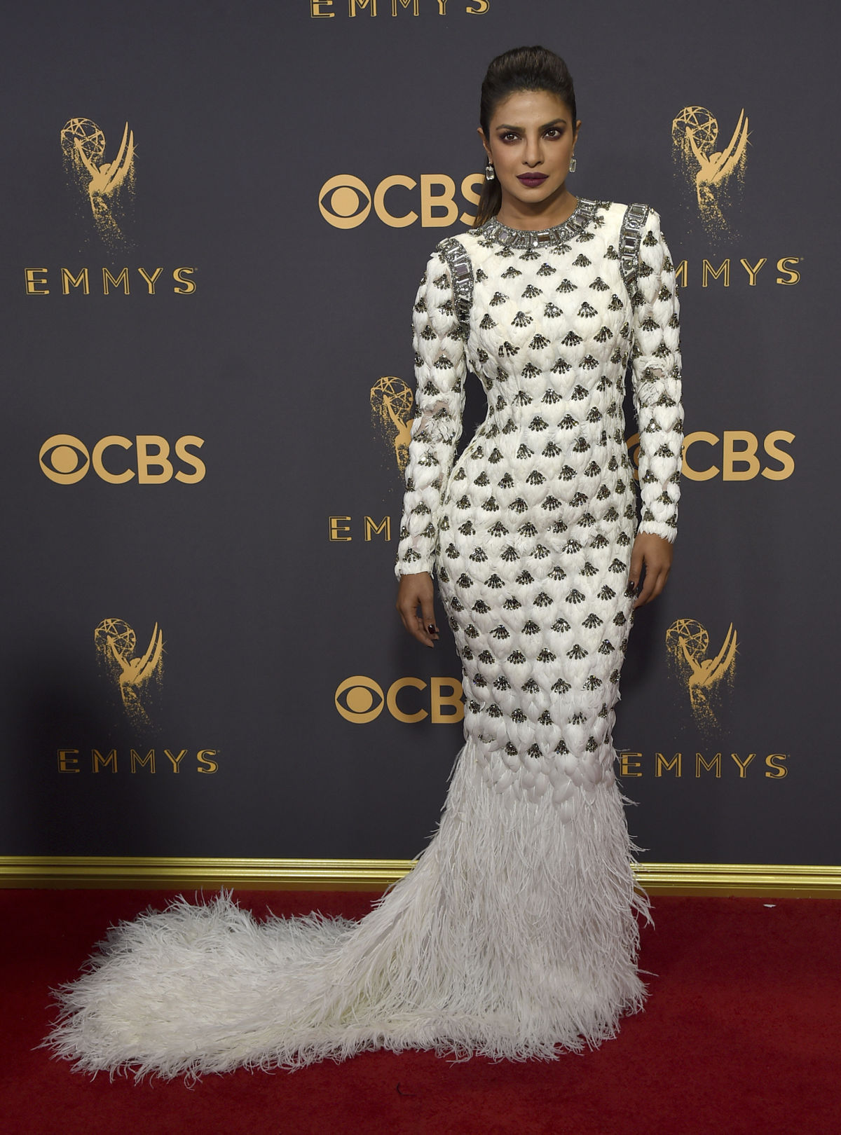 Herečka Priyanka Chopra v šatách Balmain.