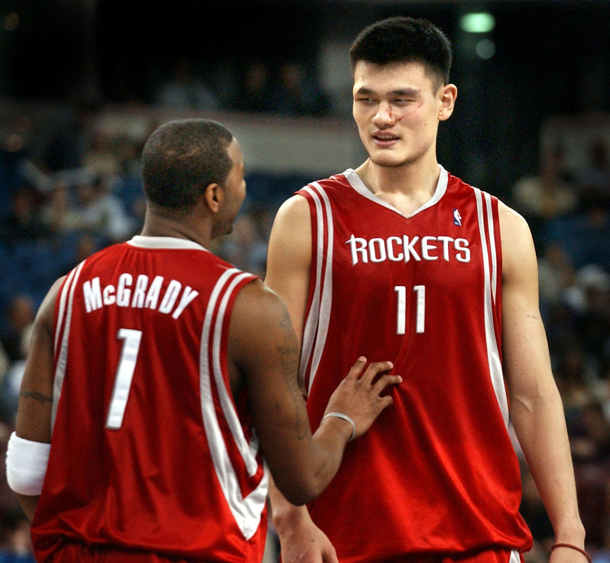 Tracy McGrady a Yao Ming boli spoluhráčmi v...