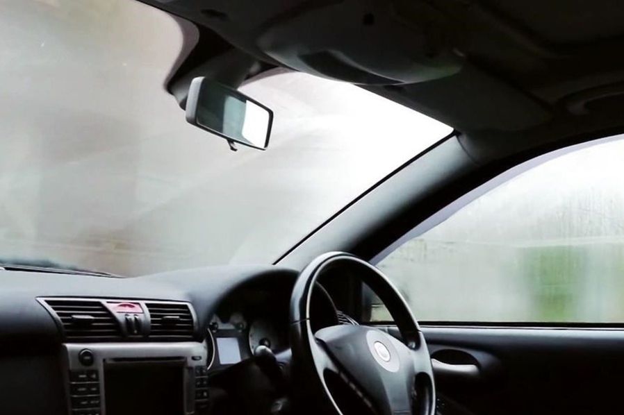Systém proti zahmlievaniu okien si dala Toyota...