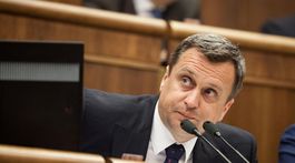 Danko ide po osvetlení rekonštruovať v parlamente aj stravovacie zázemie