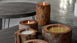 Drevo a oheň! Tieto sviečky určite vyčarujú atmosféru