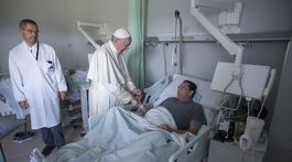 Návrat do 14. storočia: Konzervatívni teológovia obvinili pápeža zo šírenia kacírstva