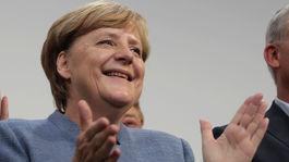 Merkelová chce, aby predbežné rozhovory o vláde skončili 16.11.