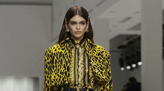 Modelka Kaia Jordan Gerber na prehliadke značky...