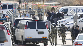 Na Západnom brehu Jordánu zabil palestínsky útočník troch policajtov