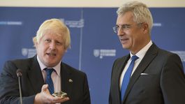 Práva občanov aj peniaze. Johnson skúsil na brexit šarm