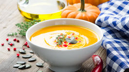 Vyskúšajte tekvicu hokkaido! Ako skvelú polievku s arašidovým maslom