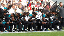 Protestujúcich športovcov označil Trump za sk..vysynov. Pohneval si aj hviezdy NBA