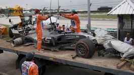 Mal z pekla šťastie. Grosjean doplatil na kanálovú mriežku