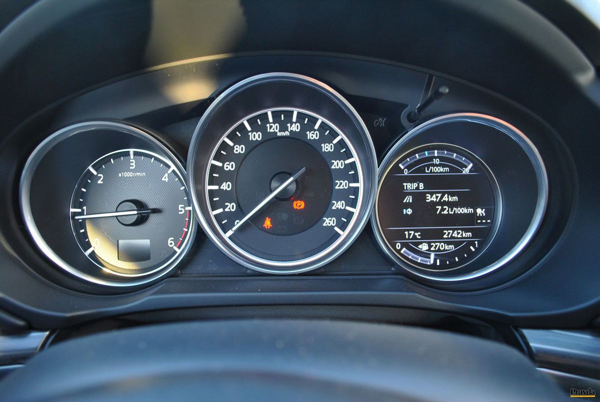 Zrýchlenie na 100 km/h trvá 9 sekúnd.